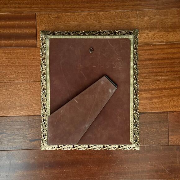 Vintage Goldtone Metal Picture Frame Ornate Mid Century Hollywood Regency 8 x 10 - Picture 2 of 7
